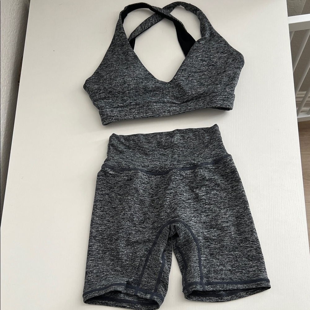 P'tula Shorts and sports bra Set